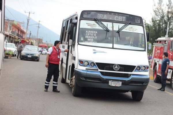 Jacona revisa transporte público con apoyo de la Guardia Nacional