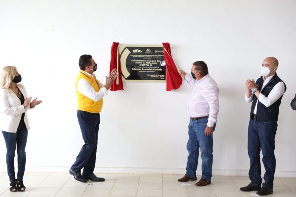 Inaugura Gobernador infraestructura educativa en la UTOM*