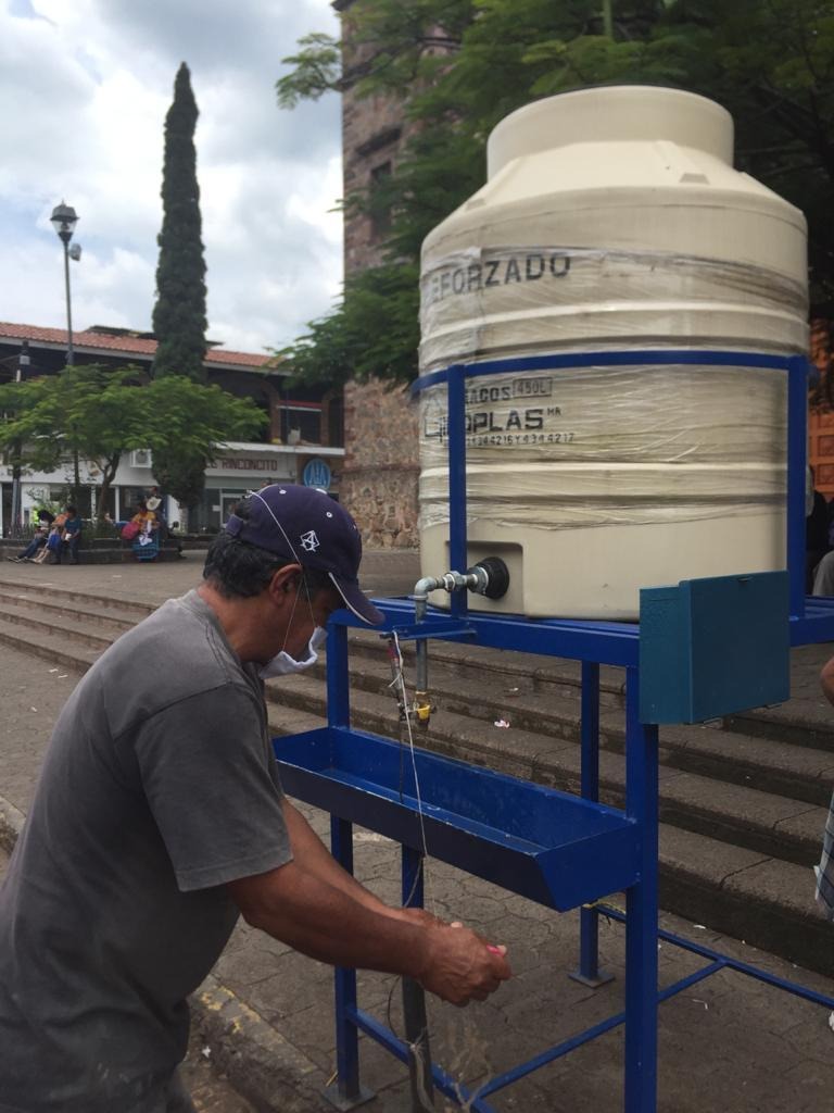 Llaman a población cuidar lavamanos del Mercado Benito Juárez