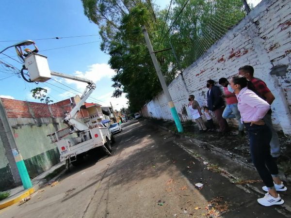 Atiende Gobierno zamorano a colonia Generalísimo Morelos