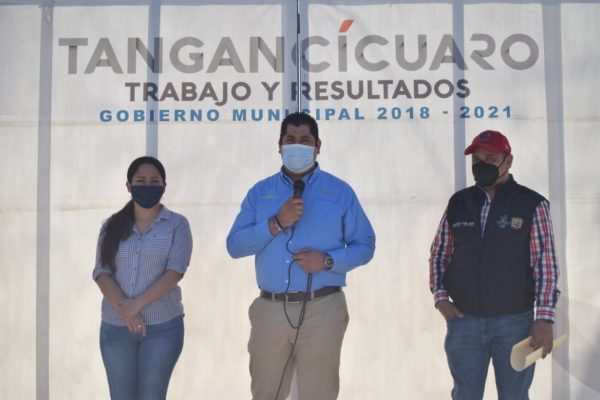Histórica atención a necesidades de comunidades en Tangancícuaro