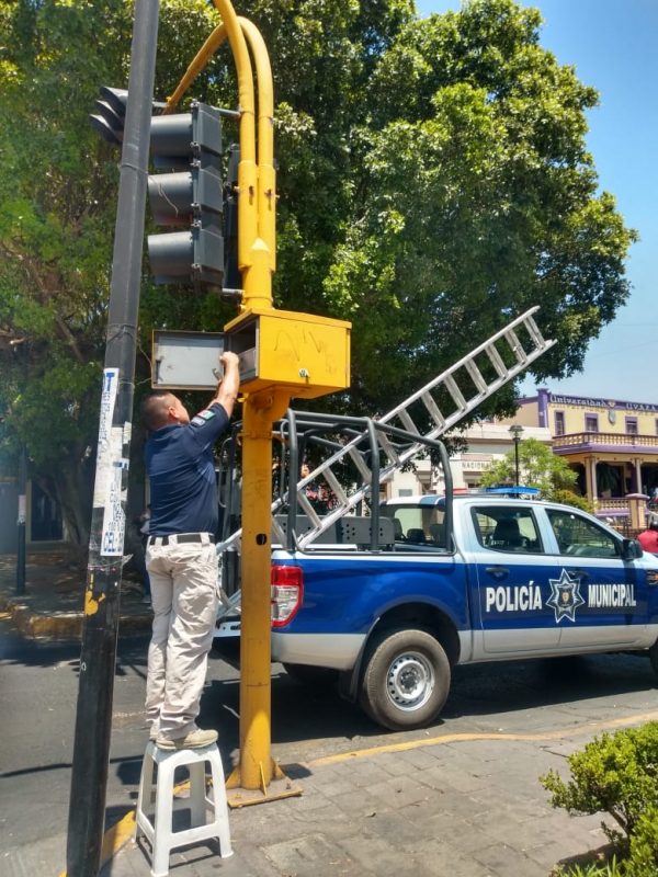 Mantienen semaforización de Zamora en óptimas condiciones