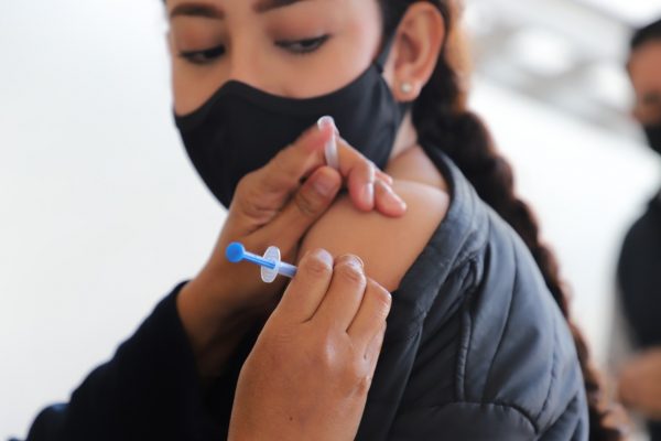 Avanza vacunación contra la influenza