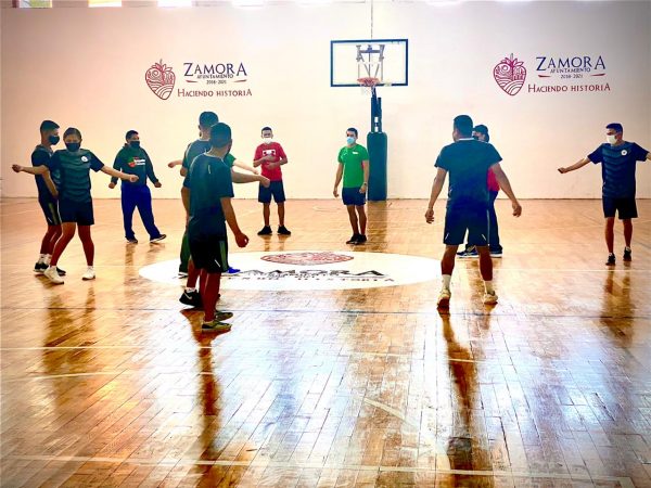 Capacitan en Zamora a elementos de la GN como promotores sociales y deportivos