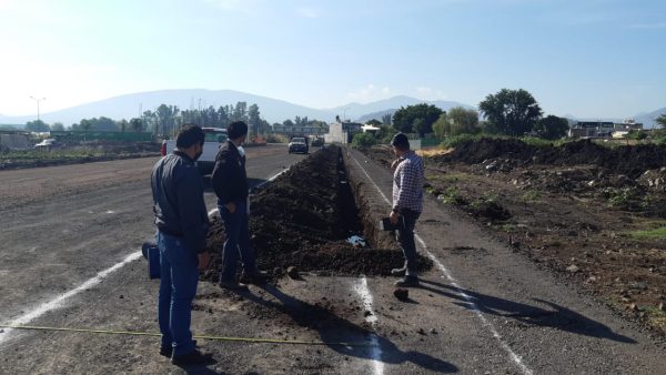 Supervisa SAPAZ instalación agua y drenaje en prolongación 5 de mayo.