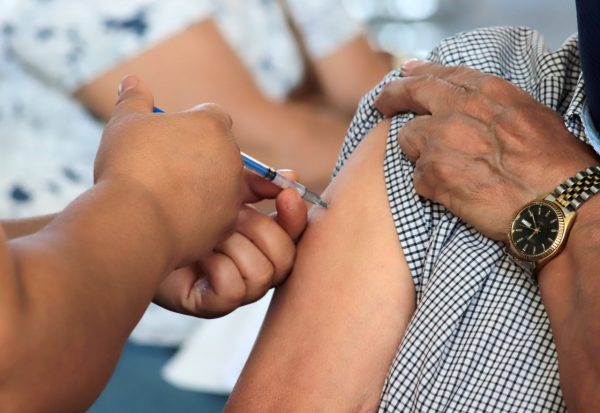 Avanza vacunación en Michoacán de manera ordenada