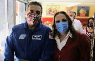 Yolanda Guerrero intercambió ideas con el astronauta retirado José Hernández