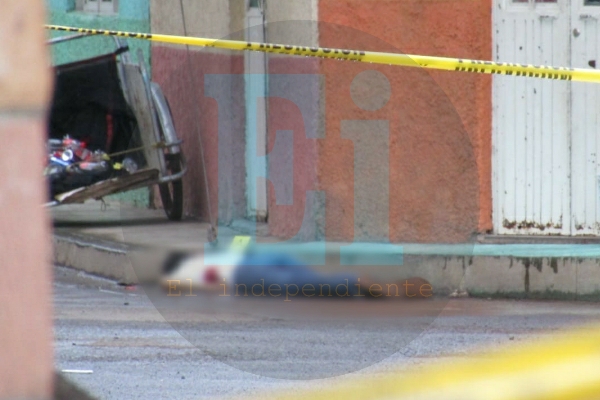 Hombre es asesinado a balazos en la colonia San Pedro de Jacona