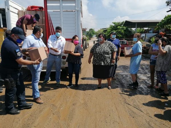 Inicia Gobierno estatal entrega de apoyos a damnificados por el Huracán “Nora”
