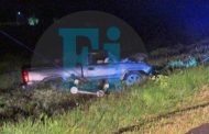 Dos jóvenes mueren al chocar su camioneta en la carretera Santiaguillo-Atacheo