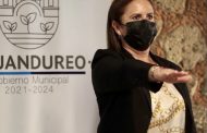 Martha Catalina Vega toma protesta como nueva Directora del Sistema DIF Municipal Ecuandureo.