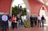 Alcalde Isidoro Mosqueda encabezó acto para conmemorar el Natalicio de José María Morelos y Pavón.