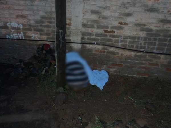 Joven es asesinado de un balazo en la cabeza en Tangancícuaro