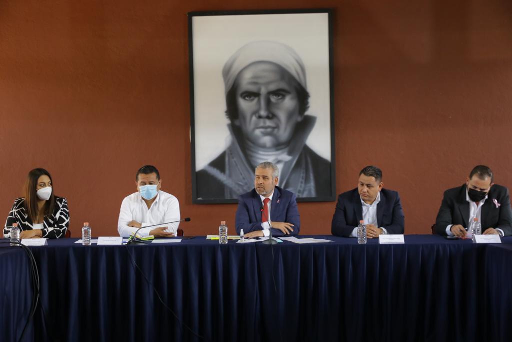 *Bedolla acuerda con ediles perredistas trabajar en coordinación por Michoacán*