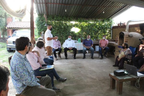 Isidoro Mosqueda escuchó diversas peticiones de pobladores de La Planta