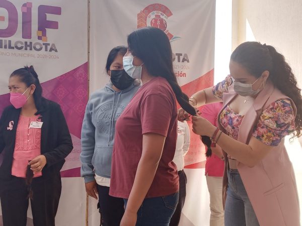 DIF Chilchota recauda cabello humano para elaborar pelucas oncológicas