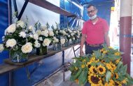 Invaden comerciantes foráneos de flores las inmediaciones del Mercado Hidalgo