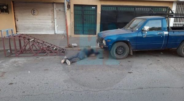 Hombre es asesinado en las calles de la colonia Lomas de San Pablo