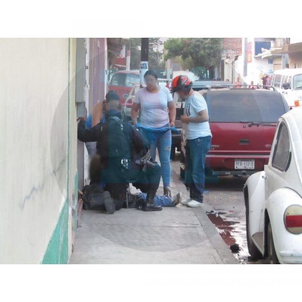 Albañil queda herido tras ataque a balazos en al Generalísimo Morelos