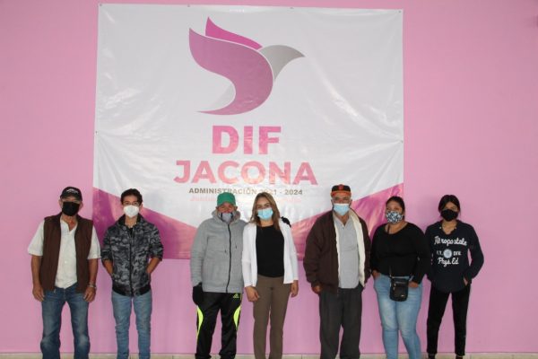 DIF Jacona recibió a los candidatos a cirugía de cataratas y estrabismo