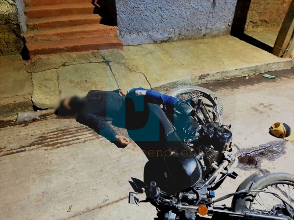 Dos jóvenes motociclistas son ultimados a tiros en “La Burrera”