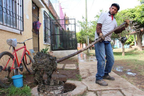 Desazolvan redes sanitarias y pluviales de Villas Zamoranas
