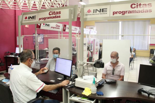 Intensificó INE su programa de renovación de credenciales