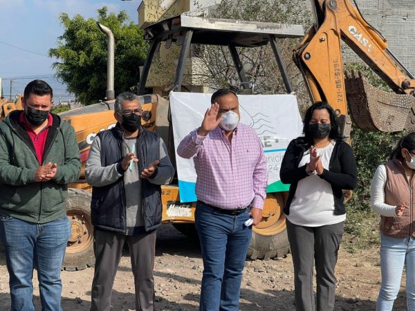 Gobierno de Ecuandureo arranca la ampliación de red de agua potable en colonia “Los Zapotes”.