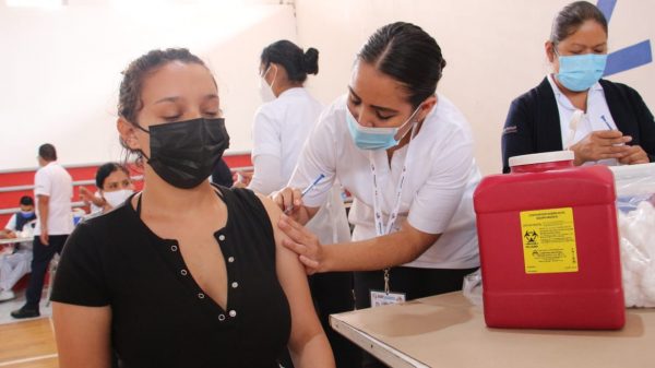 En Chilchota extenderán jornada de vacunación de refuerzo para los de 40 a 59 años