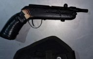 En Zamora, SSP atrapa a hombre en posesión de arma de fuego casera y motocicleta