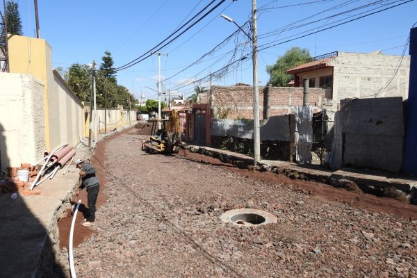 Supervisa SAPAJ líneas de agua en calle Javier Mina