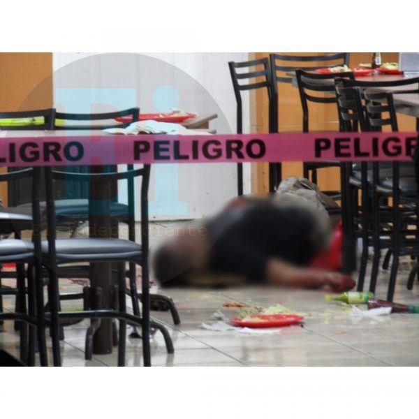 Comensal es asesinado en taquería de Zamora; hay una menor lesionada