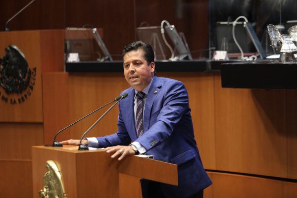 Antonio García plantea solidaridad del Senado de la República; buscan eliminar veto al aguacate