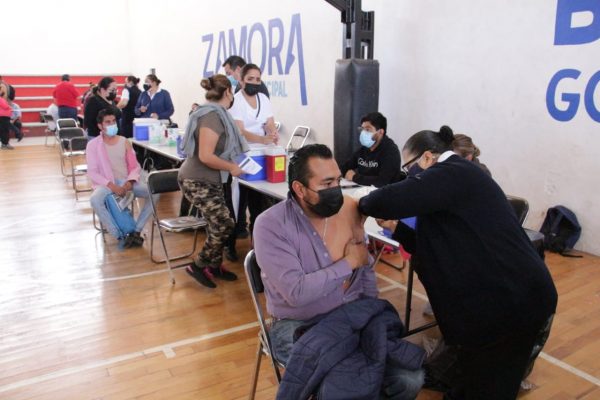 Van aplicadas más de 305 mil vacunas contra el COVID en Zamora