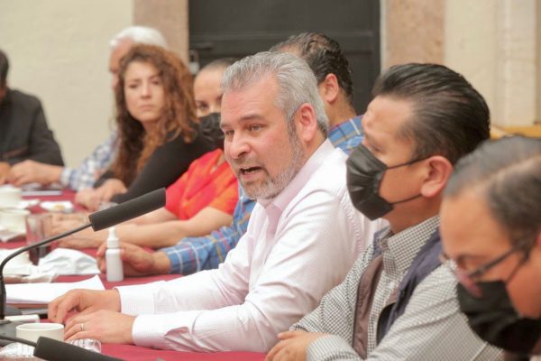 Gobierno de Michoacán exhorta unir esfuerzos por el desarrollo municipal