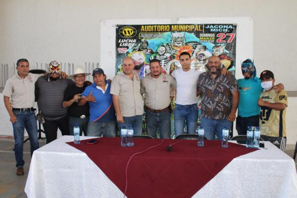 Domingo de lucha libre en Jacona a beneficio del DIF