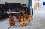 Inicia curso de guitarra en la Casa de la Cultura Rubén C Navarro