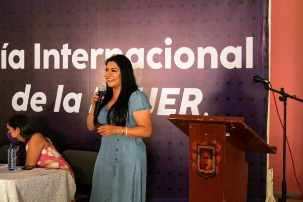 Crece el flujo migratorio de mujeres michoacanas hacia EU