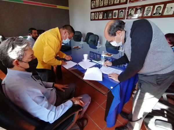 Firman convenio la COFOM con Gobierno de Tangancícuaro