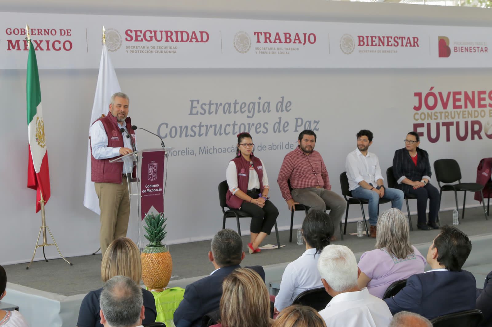 *Bedolla y federación arrancan estrategia nacional “Constructores de Paz” en Michoacán*