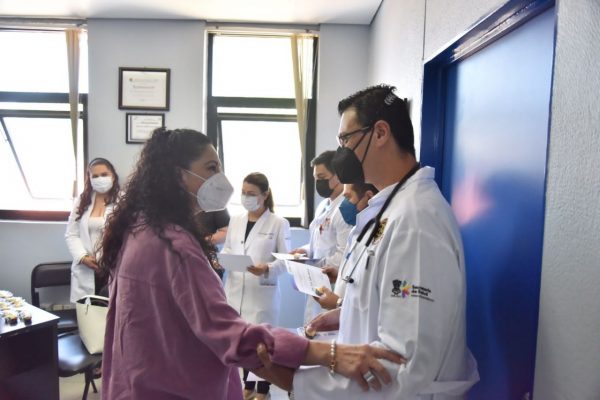 Presidenta del DIF Rocío del Carmen Soto Delgado reconoció labor de médicos