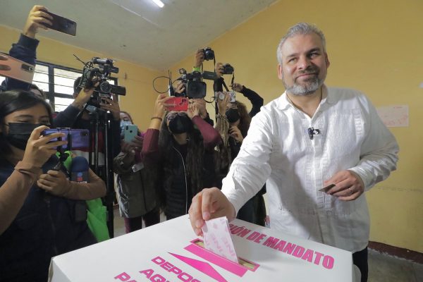 Hoy, AMLO concreta una verdadera transformación democrática para México: Bedolla