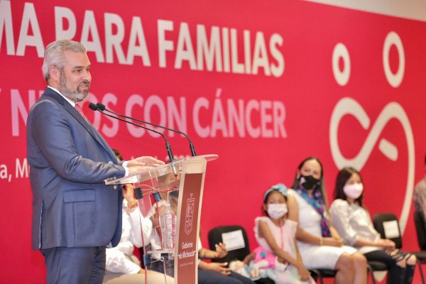 Arranca Bedolla programa de apoyo universal a familias de niñas y niños con cáncer