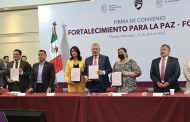 Bedolla firma convenio con 19 municipios que se suman al Fortapaz