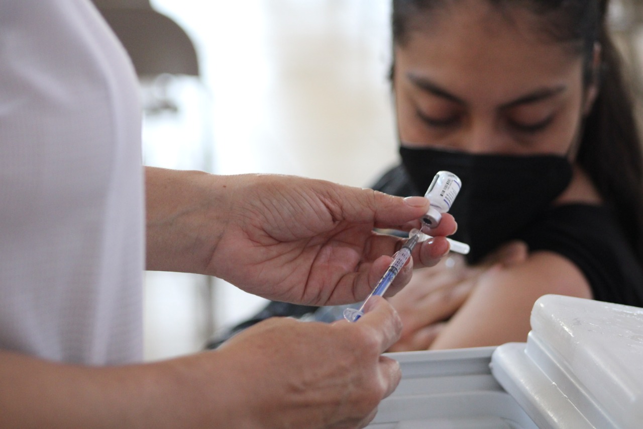Alistan segunda jornada de vacunación contra COVID para niños de 12 a 17 años