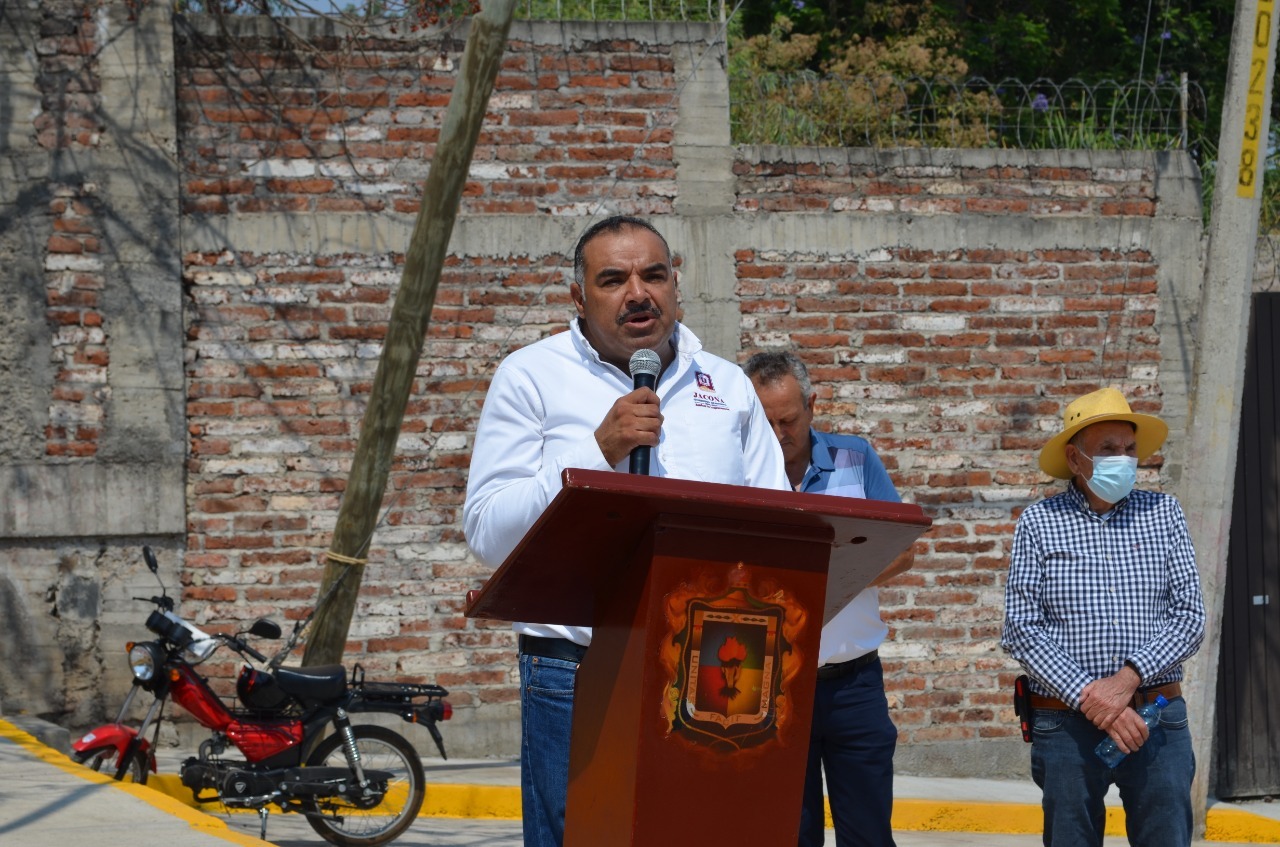 Inauguran pavimentación y reconstrucción de la calle Javier Mina en Jacona