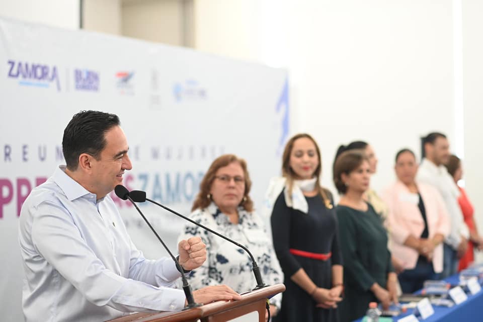 Carlos Soto reconoce importancia de sumar esfuerzos con mujeres para crecimiento y desarrollo de Zamora