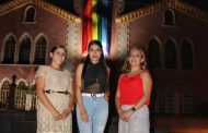 Colocan bandera e iluminan el palacio municipal de Jacona en alusión al respeto a la comunidad LGTBQ+