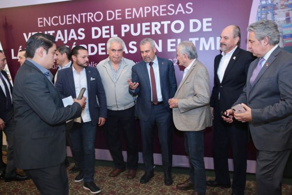 Expone Bedolla a empresarios de Jalisco ventajas del Puerto de Lázaro Cárdenas