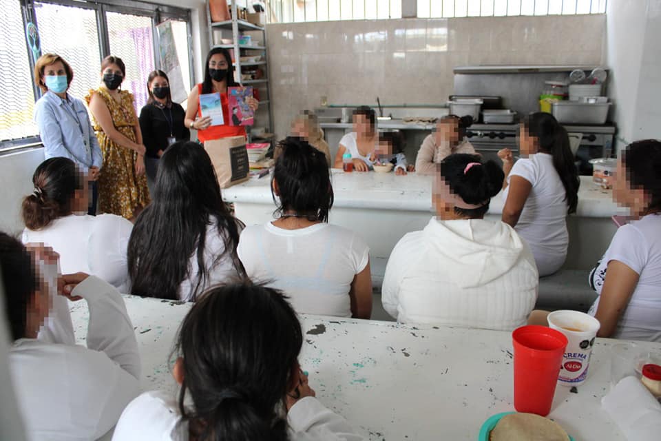 Instituto de la Mujer fomenta lectura en internas del CERESO